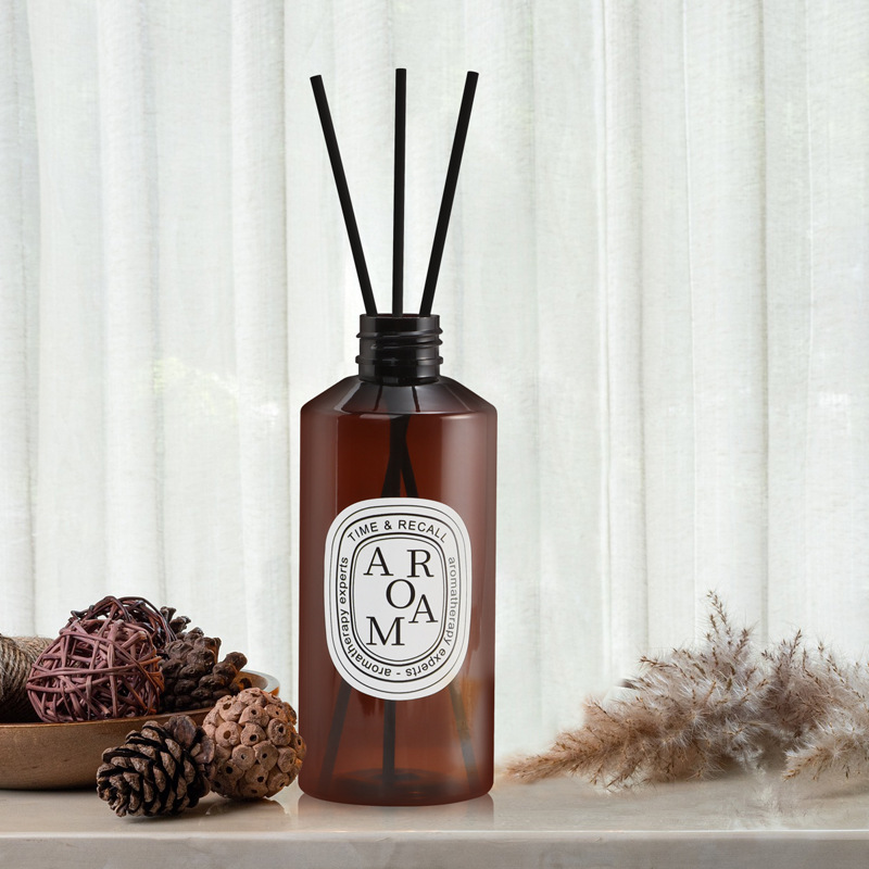 Home Fragrance Brand - น้ำมันหอมระเหยรีฟิลสำหรับก้านไม้หอม 200 มล. กลิ่นฟรีเซีย/ซิตรัส/ฮัคเคิลเบอร์รี่ น้ำหอมปรับอากาศสำหรับบ้าน กลิ่นอโรมาเธอราพี