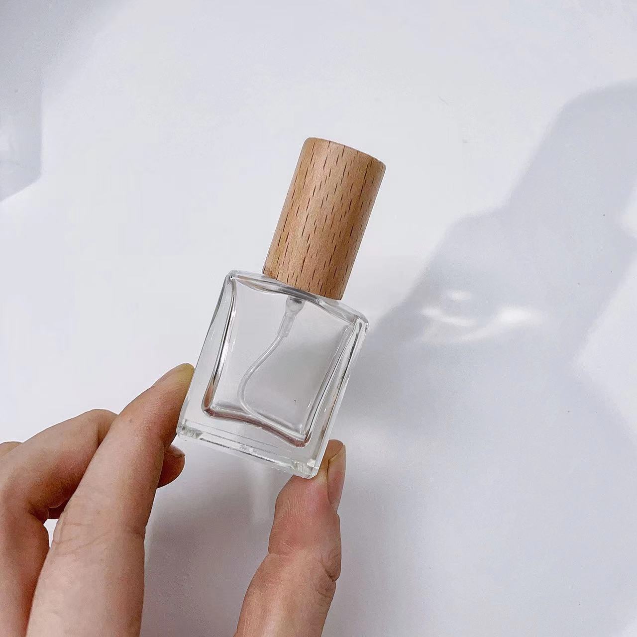 ขวดสเปรย์น้ำหอมแก้วใสหนา10มล.  - Perfume Atomizer Travel บทวิจารณ์และราคา